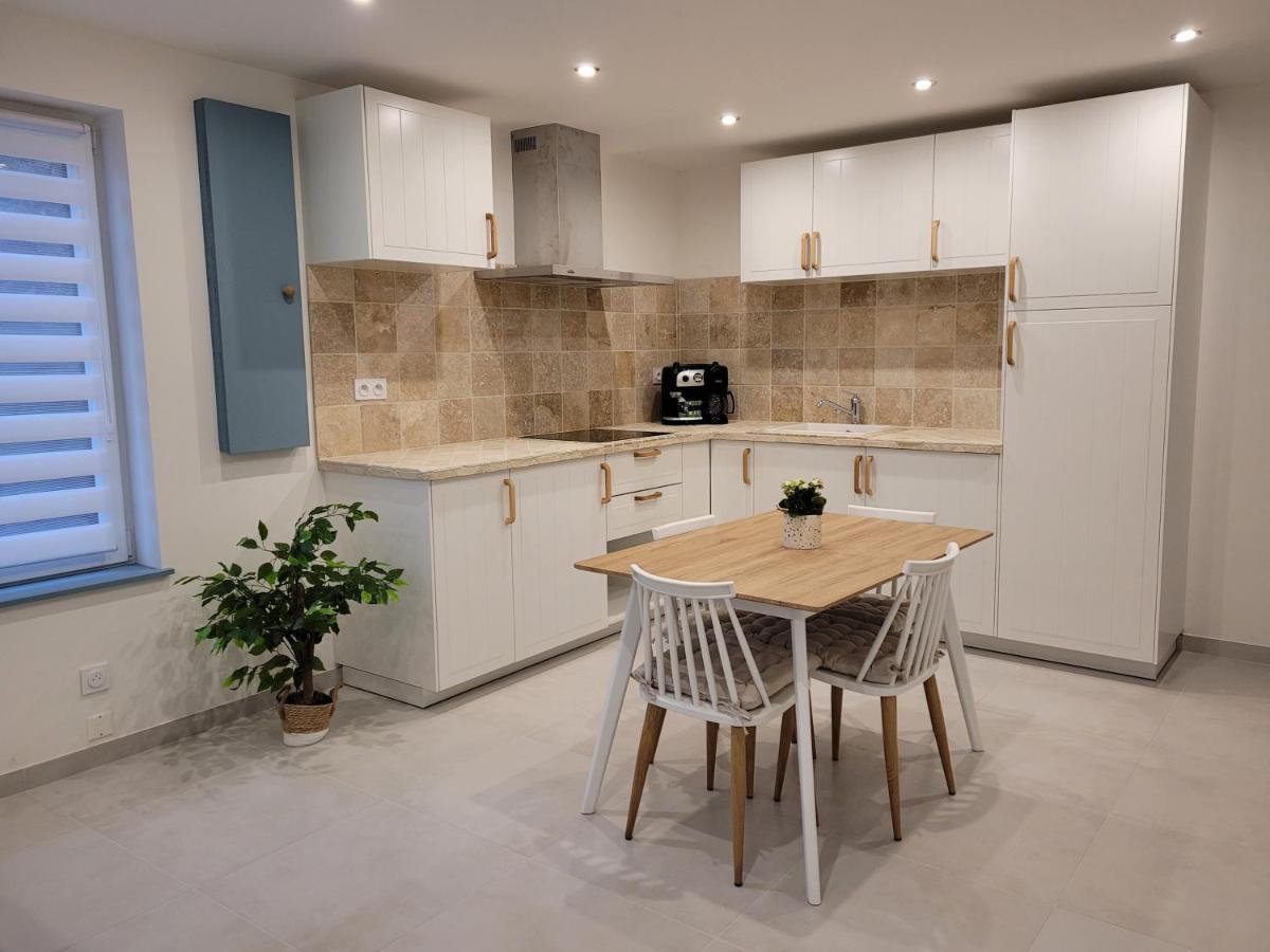 Il Vialetto, Appartement Capri, Spacieux, Tout Confort, Au Calme Jeumont Bagian luar foto