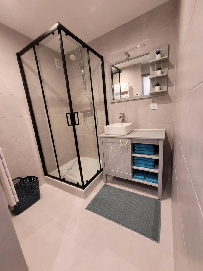 Il Vialetto, Appartement Capri, Spacieux, Tout Confort, Au Calme Jeumont Bagian luar foto
